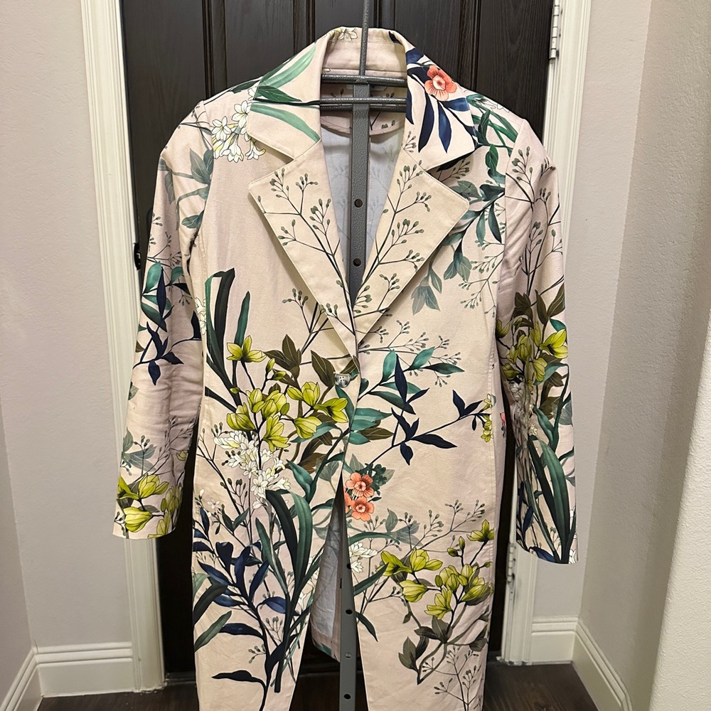 Chico’s Floral Topper